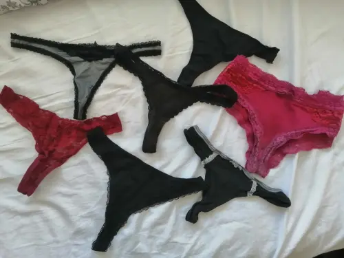 Strings culottes sexy portés sur mesure et tout mouillés à Lausanne