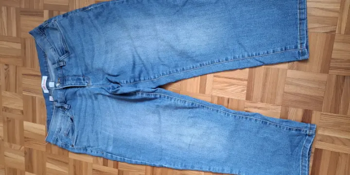 Jeans court John Baner