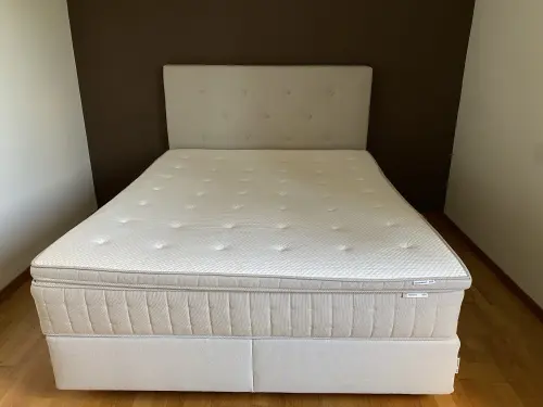 Lit Ikea avec matelas et surmatelas