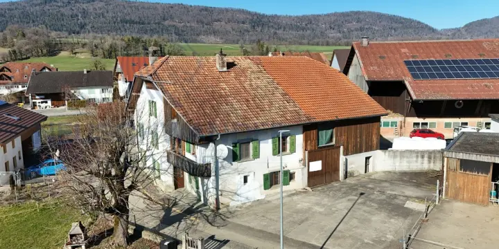 Bâtiment avec 2 charmants appartements entre nature et commodités