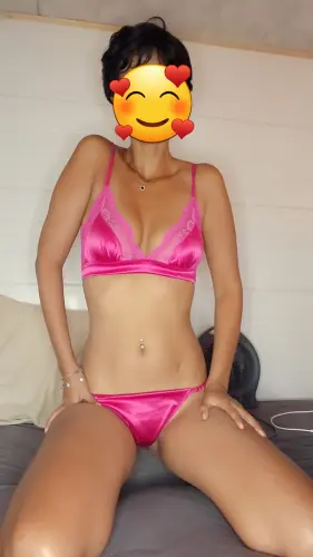 etudiante propose cam, sextos, nude, vidéo coquine et domination
