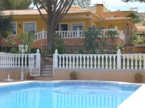 Espagne Torrevieja villa climatisée 5 ch à Torrevieja
