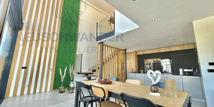 Splendide attique en duplex avec 2 places de parc souterraines