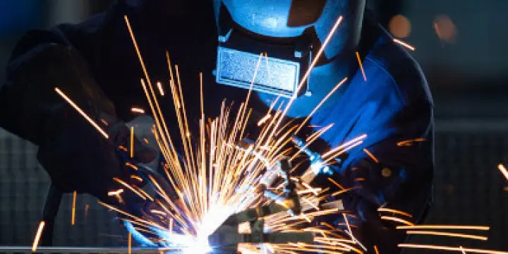 Atelier artisanat mécanique custom soudures soudeur