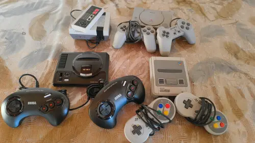 Consoles mini classic à Servion