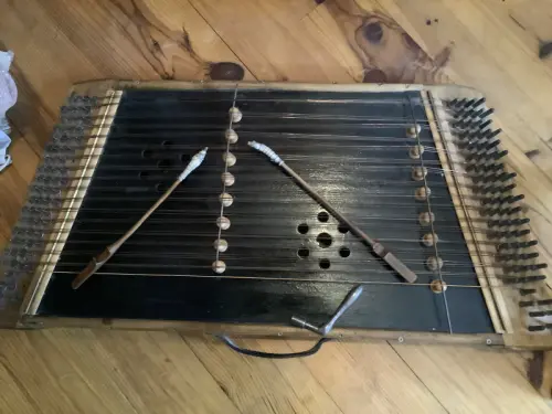 cymbalum  portable à Presinge