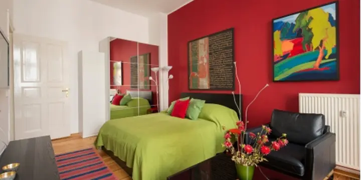 Möbliertes Apartment, sicherer Parkplatz, Stadtzentrum