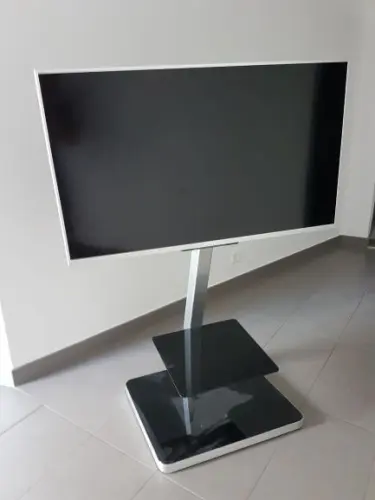 Pied orientable pour TV  / achat neuf CHF 350.- à Savièse