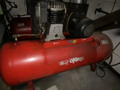A vendre compresseur OMA HP 7.5 - 5 LITRES à La Chaux-de-Fonds