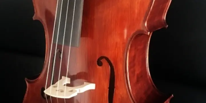 Violoncelle, modèle Stradivarius 4/4