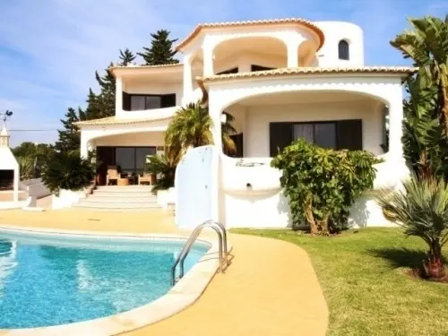 Villa 4 chambres Albufeira Ref V4-02 à Faro
