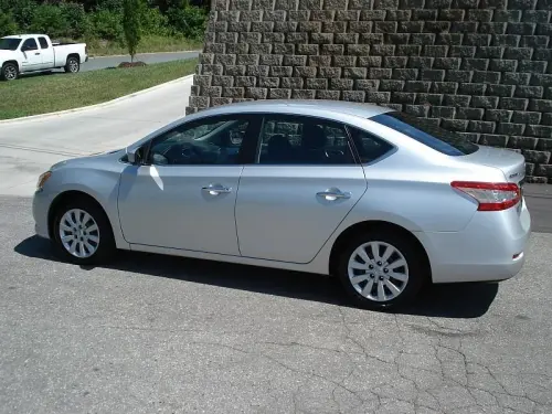 2013 Nissan Sentra à valence