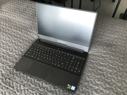 Gigabyte Aero 15 à Saint Sulpice