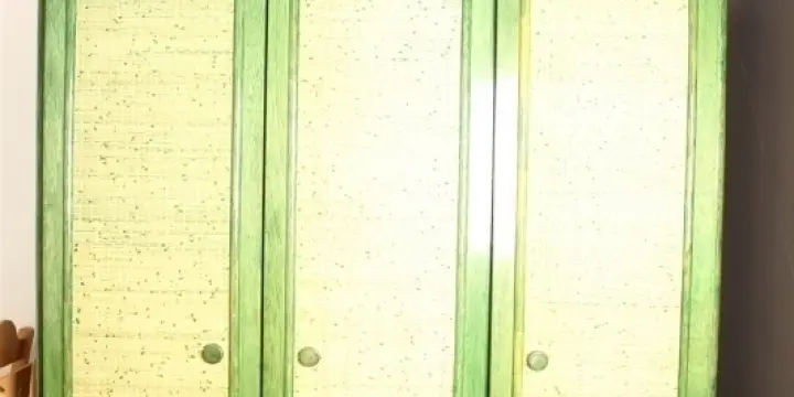 Armoire penderie belle qualité en rotin vert