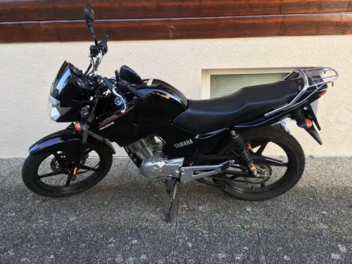 YAMAHA YBR125 à Vernier