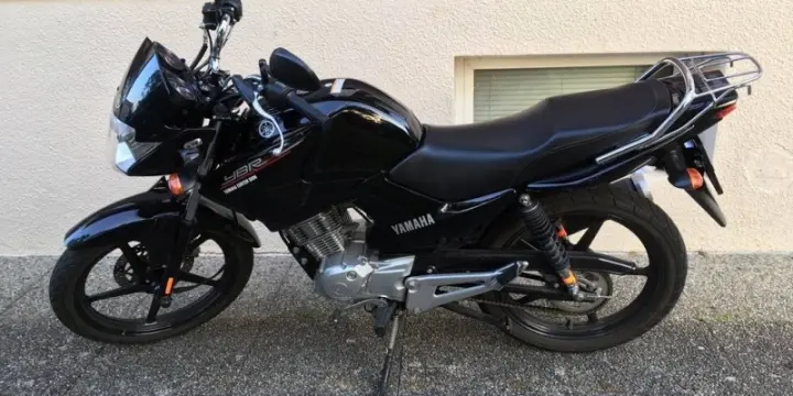 YAMAHA YBR125