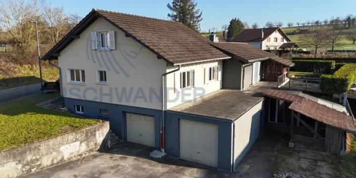 Charmante et spacieuse avec un atelier