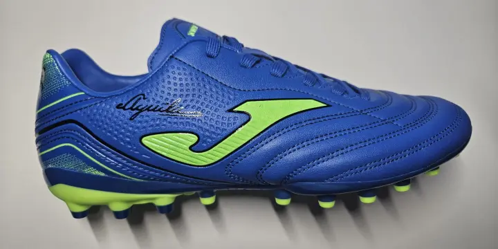 CHAUSSURE FOOTBALL