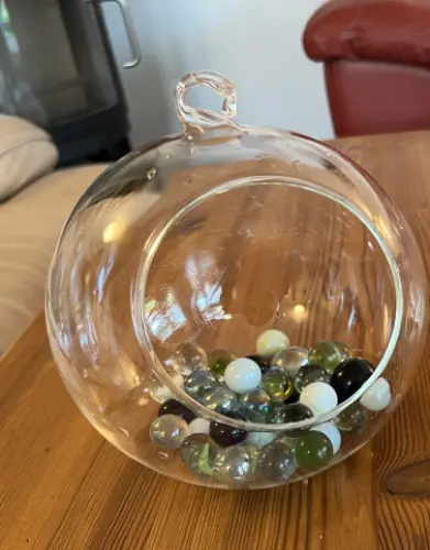 1 Boule en verre à suspendre