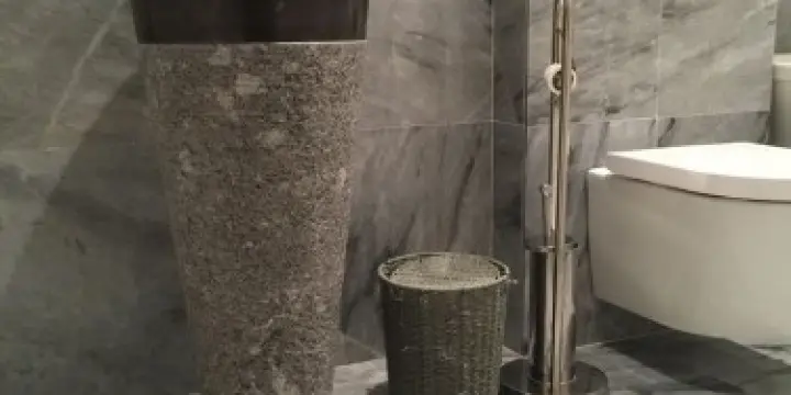 Carrelage en pierre naturelle adoucie