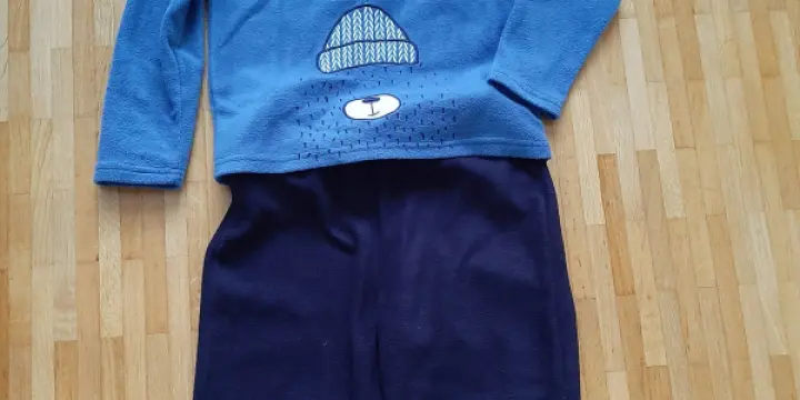 3 pyjamas chauds  128