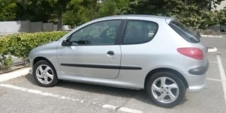 Peugeot 206