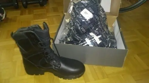 Type "Rangers tactiques", taille 45 à Ecublens