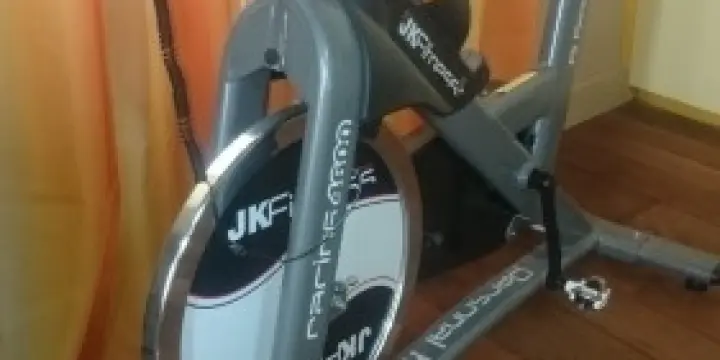 spinning JKFitness racing 4600