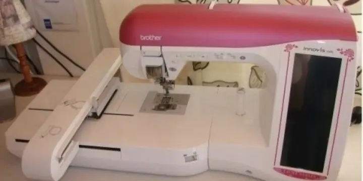 machine à broder et à coudre