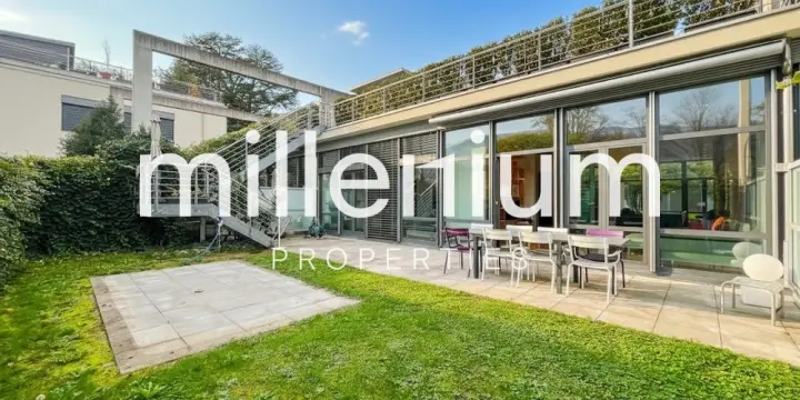 Loft meublé avec jardin et terrasse sur le toit