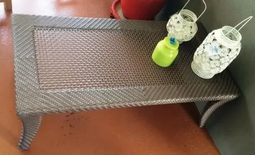 Table basse pour l'extérieur à Etoy