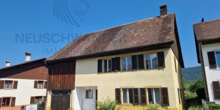 Maison villageoise de 5.5 pièces sur parcelle de 2'476m² avec écurie
