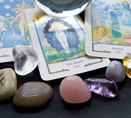 La plupart des problèmes humains ont leurs racines.