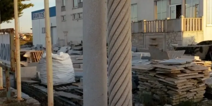 COLONNES DE PIERRES NATURELLES
