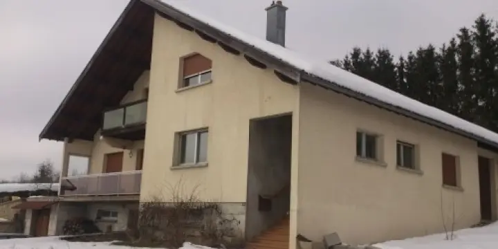 Grande maison 10 pieces avec grand sous 