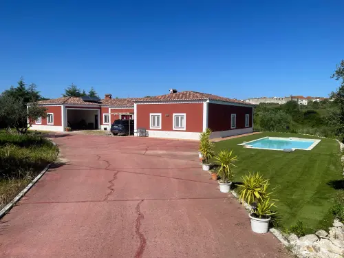 Villa au Portugal 5 pieces, calme avec Piscine. Vue imprenable.