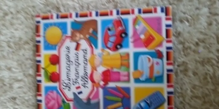 Je vends un livre pour apprendre l'angla