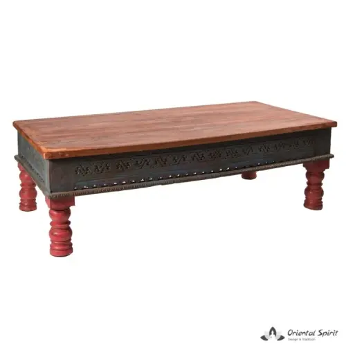 Liquidation... table basse de plus de 100 ans... à Bassins