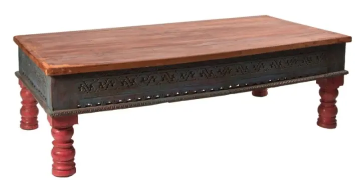 Liquidation... table basse de plus de 100 ans...