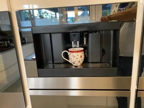 Machine a Coffee XSL ZUG à ETOY