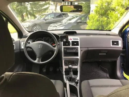 PEUGEOT 307 (2) 1.6 HDI à Lons le saunier