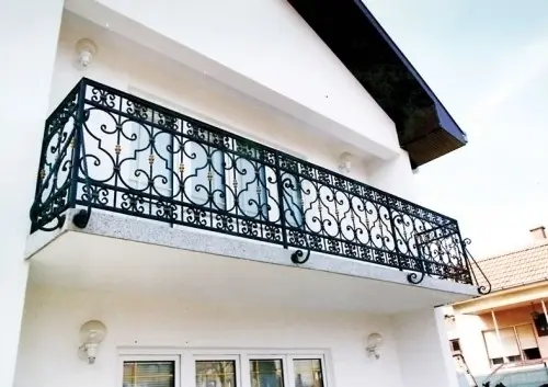 Barrière de balcon en fer forgé à Yverdon-les-Bains