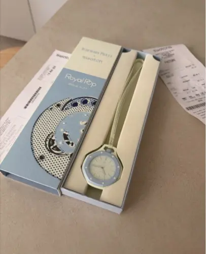 Swatch Royal Pop Blaue Acht à Mazamet