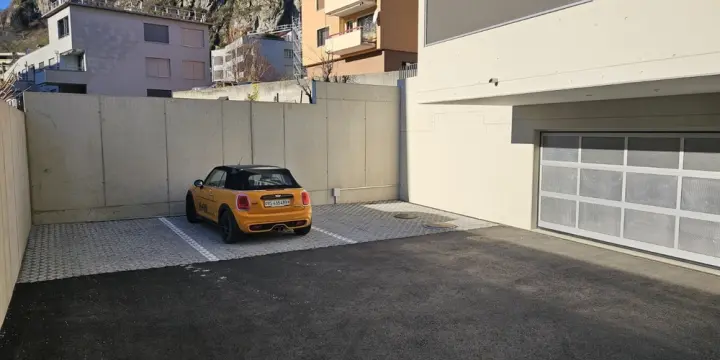 Parkplatz im Zentrum von Naters