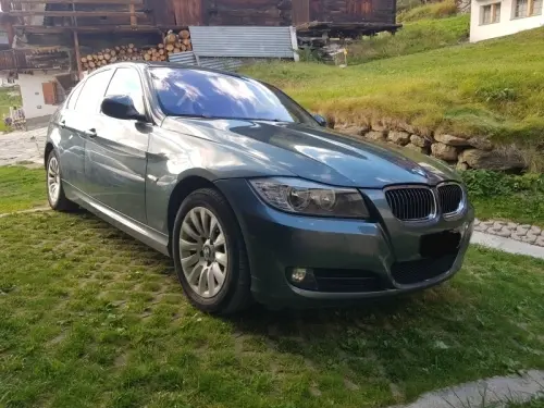 BMW 325i Xdrive à Villaz
