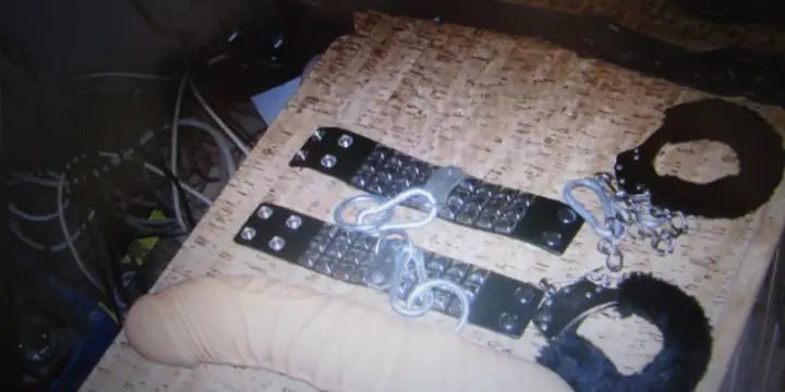 je recherche une femme bi. ou un couple bi pour me gode.