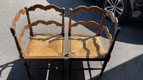 Chaises gigognes à Crissier