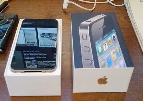 Apple iphone 4 32gb à Aarua