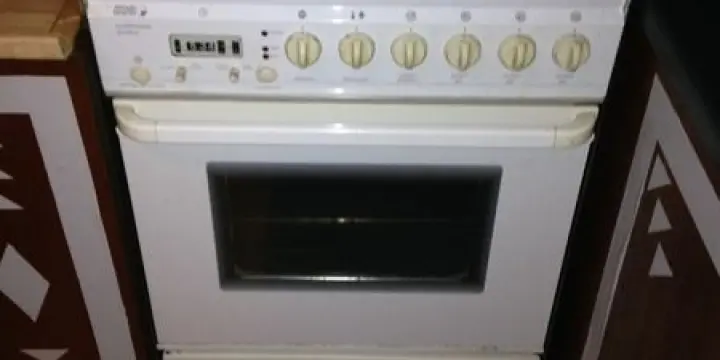 Four encastrable electrolux