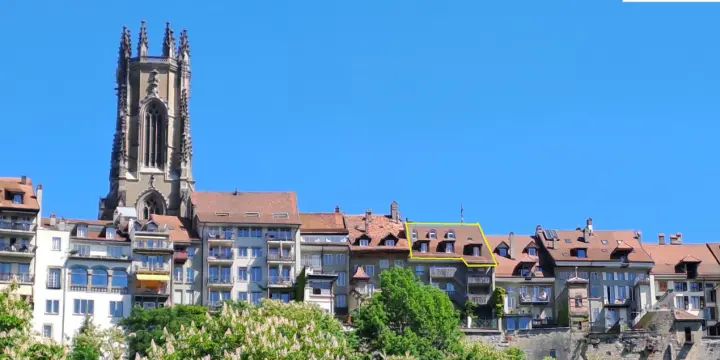 A vendre au coeur de la Vieille Ville de Fribourg un magnifique attique